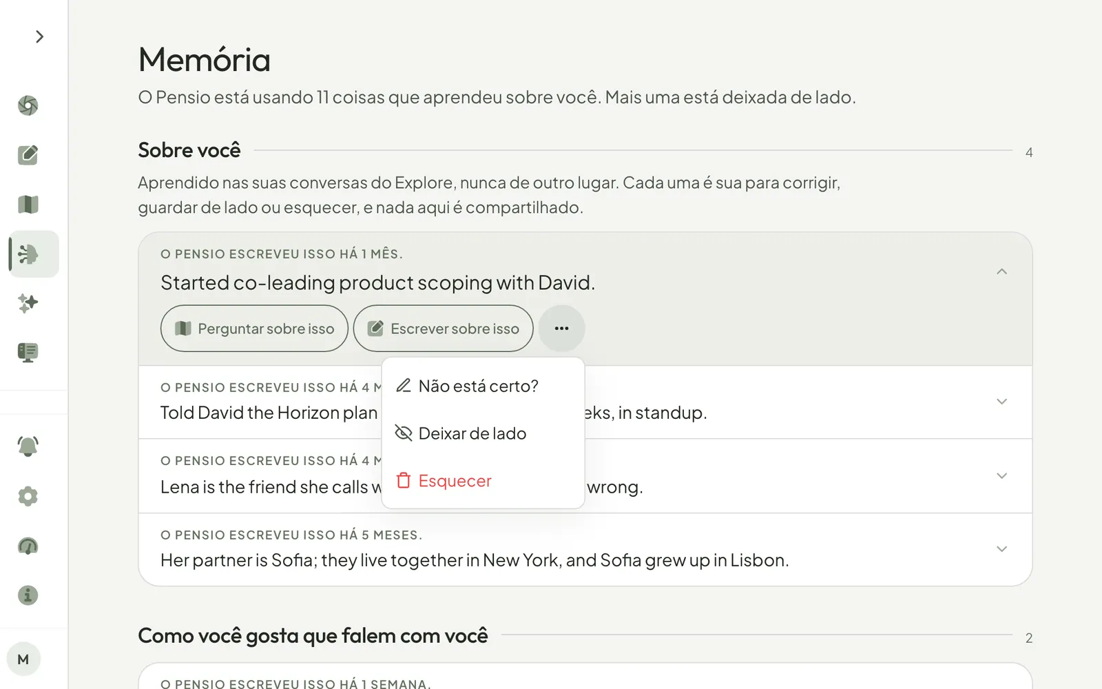 A página Memória: uma frase se abre com Perguntar sobre isso e Escrever sobre isso, o menu ··· mostra Não está certo?, Deixar de lado e Esquecer, e Não está certo? vira uma caixa de texto.